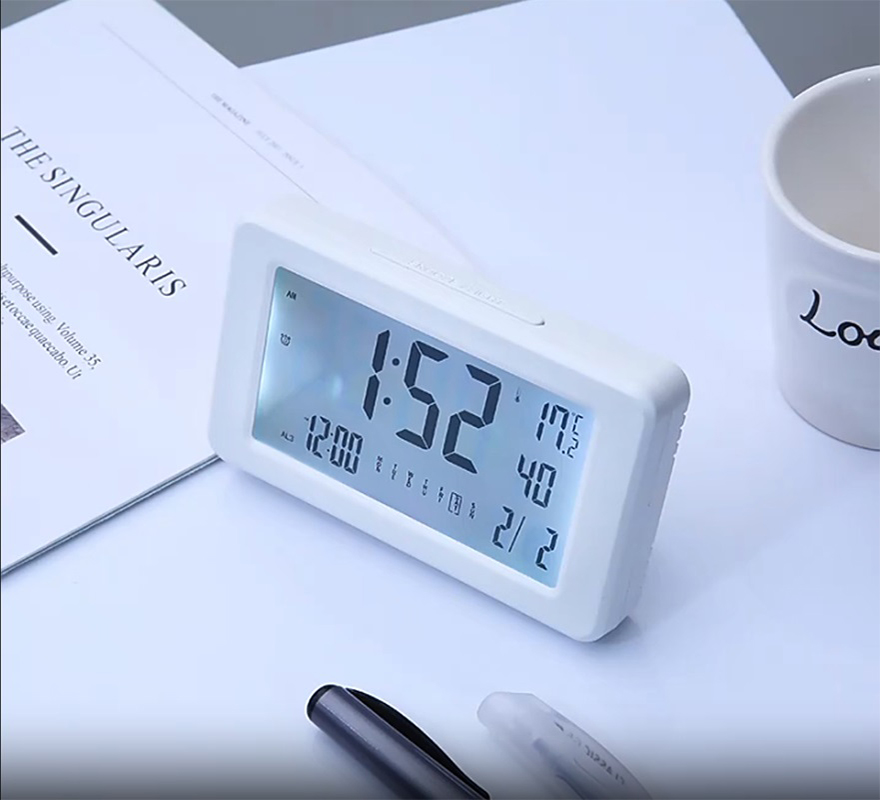 Digital Alarm Clock with Tempe - огляд і ціна Office Tech Gadgets