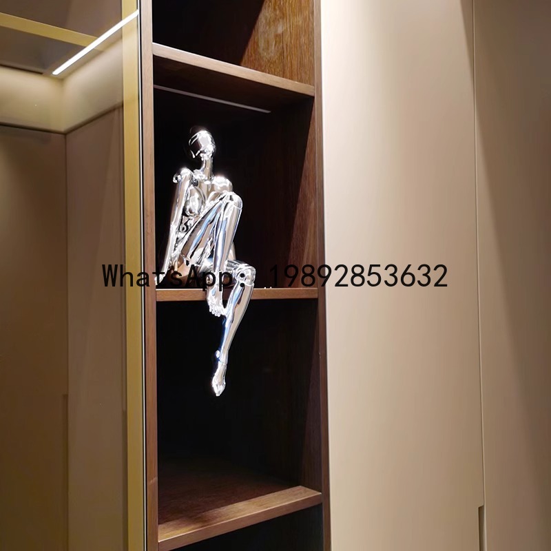 High-end tech-inspired decor f - огляд і ціна High Tech Office Room